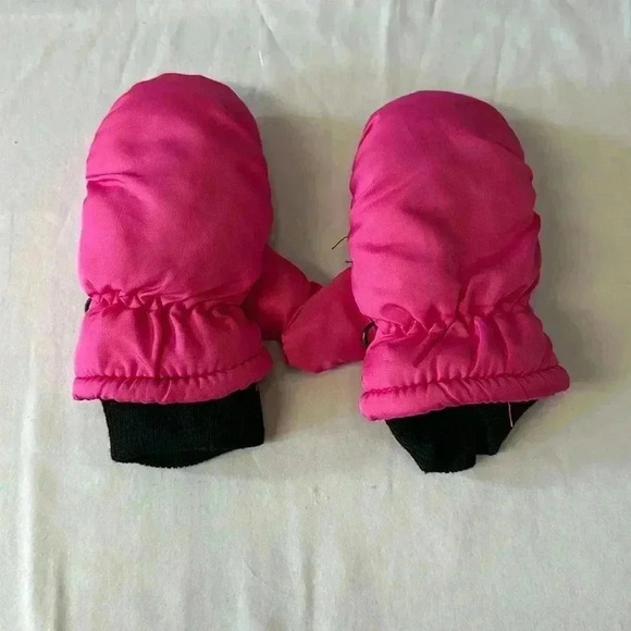 Baby mittens  - Size 0-6 months - Picture 1 of 3